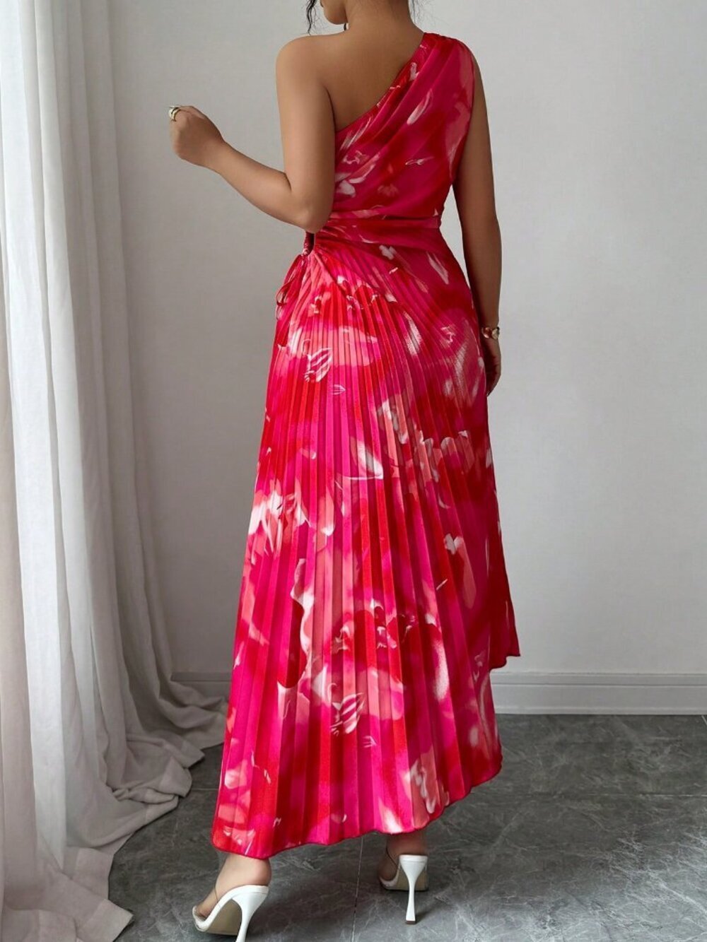 Red Elegant Women's Asymmetric Shoulder Pleated Cutout Floral Dress - Picture 2 of 6